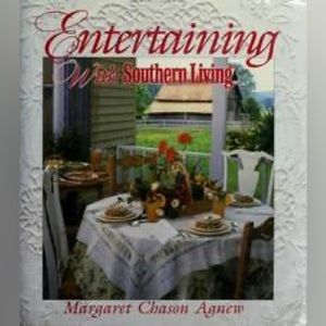 Entertaining With Southern Living - Margaret Chason Agnew
